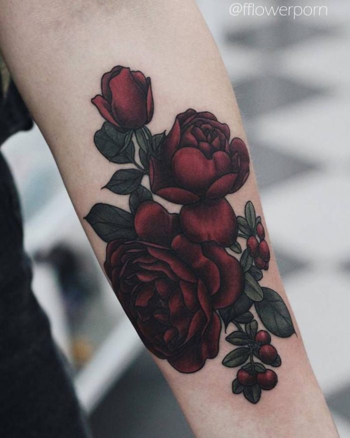 tatuaje de rosas en el brazo